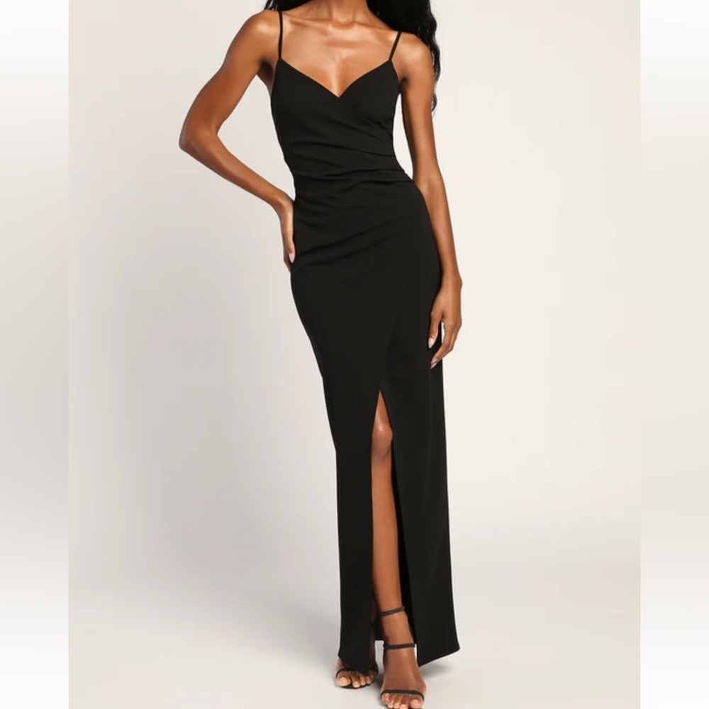 NWT Lulus Black Ruched Surplice Maxi Dress (M)